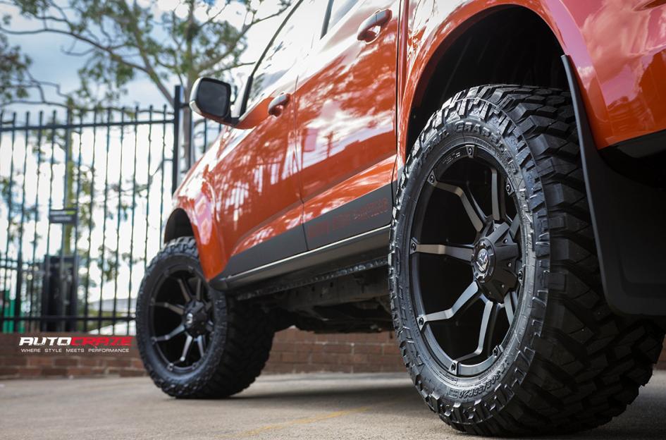 HOLDEN COLORADO COUPLER BLACK MACHINED WITH DARK TINT